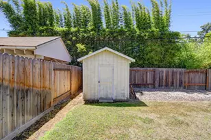 2340 24th Ave, Sacramento, CA 95822 - Photo 44