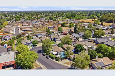 5200 Laguna Crest Way, Elk Grove, CA 95758 - Photo 26