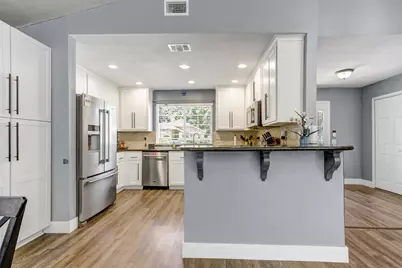 3060 Stanhope Way, Sacramento, CA 95833 - Photo 4