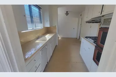 2113 Fruitridge Road, Sacramento, CA 95822 - Photo 8