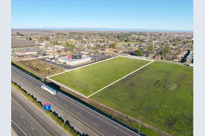 707 N Humboldt Avenue, Willows, CA 95988 - Photo 1