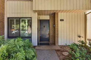 1427 Commons Dr, Sacramento, CA 95825 - Photo 2