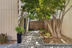 1427 Commons Dr, Sacramento, CA 95825 - Photo 48