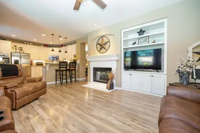 2101 Huxley Way, Modesto, CA 95356 - Photo 14