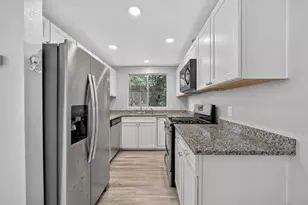 1675 Vernon St, Roseville, CA 95678 - Photo 4