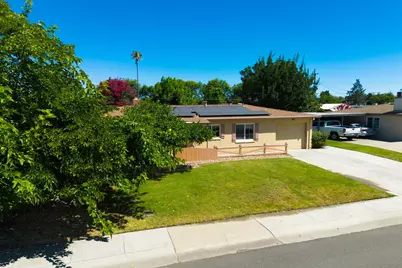 2439 W De Ovan Avenue, Stockton, CA 95204 - Photo 44