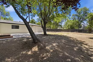 2611 Foothill Dr, Carmichael, CA 95608 - Photo 36