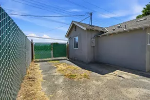 5631 Tully Rd, Modesto, CA 95356 - Photo 36