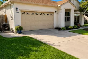2045 Mighty Oak Dr, Stockton, CA 95205 - Photo 2