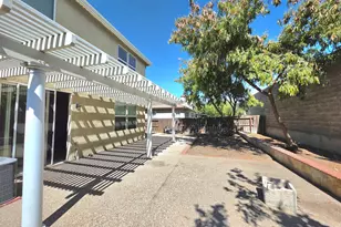 1226 Laurel Park Cir, Manteca, CA 95337 - Photo 20