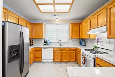 766 Willmott Avenue, Los Banos, CA 93635 - Photo 12
