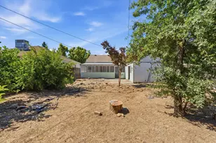 5433 8th Ave, Sacramento, CA 95820 - Photo 16