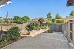 2314 Bay Horse Ln, Sacramento, CA 95835 - Photo 32