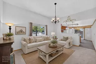8024 Deer Lake Dr, Sacramento, CA 95823 - Photo 4