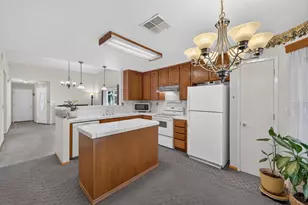 8024 Deer Lake Dr, Sacramento, CA 95823 - Photo 8