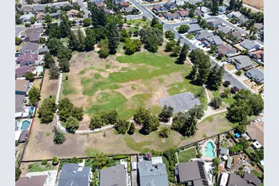 8024 Deer Lake Drive, Sacramento, CA 95823 - Photo 32