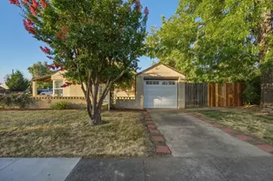 3324 56th St, Sacramento, CA 95820 - Photo 2