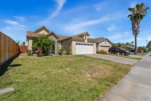 3201 Natoma St, Sacramento, CA 95833 - Photo 2