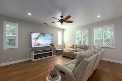 11886 Elk View Way, Rancho Cordova, CA 95742 - Photo 10