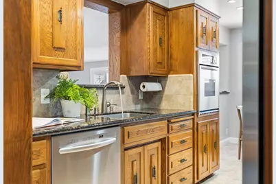 5501 Moddison Avenue, Sacramento, CA 95819 - Photo 8