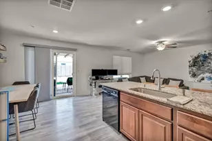 3790 Purple Martin Rd, Olivehurst, CA 95961 - Photo 10