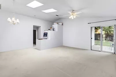 8640 Travary Way, Antelope, CA 95843 - Photo 6