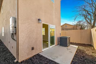 2379 E Willow St, Stockton, CA 95205 - Photo 30