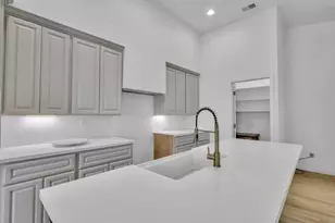 1080 Zumstein Dr, Ripon, CA 95366 - Photo 4