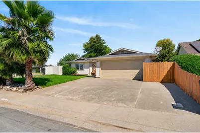 10951 Hirschfeld Way, Rancho Cordova, CA 95670 - Photo 2
