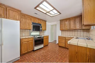 4320 Ravenwood Avenue, Sacramento, CA 95821 - Photo 16