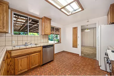 4320 Ravenwood Avenue, Sacramento, CA 95821 - Photo 18