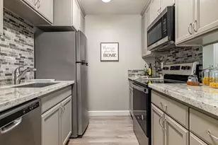 201 Woodrow Ave, Modesto, CA 95350 - Photo 6
