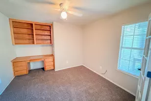 8809 Bridalsmith Dr, Sacramento, CA 95828 - Photo 14
