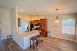 8809 Bridalsmith Dr, Sacramento, CA 95828 - Photo 8