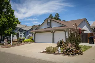 8809 Bridalsmith Dr, Sacramento, CA 95828 - Photo 2