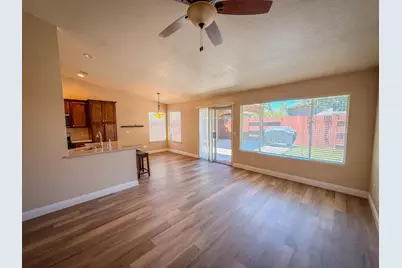 8809 Bridalsmith Drive, Sacramento, CA 95828 - Photo 10