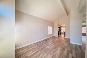 8809 Bridalsmith Dr, Sacramento, CA 95828 - Photo 12