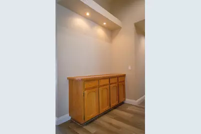 8809 Bridalsmith Drive, Sacramento, CA 95828 - Photo 12
