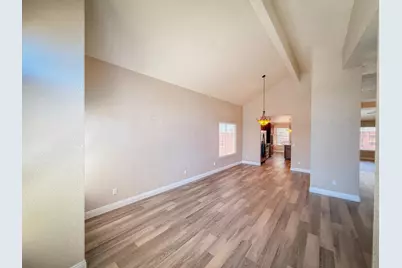 8809 Bridalsmith Drive, Sacramento, CA 95828 - Photo 6
