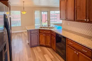 8809 Bridalsmith Dr, Sacramento, CA 95828 - Photo 8