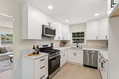 3952 28th Street, Sacramento, CA 95820 - Photo 8