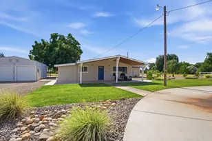 543 S Blossom Rd, Waterford, CA 95386 - Photo 2