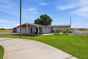 543 S Blossom Rd, Waterford, CA 95386 - Photo 6