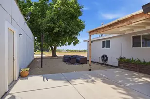 543 S Blossom Rd, Waterford, CA 95386 - Photo 34