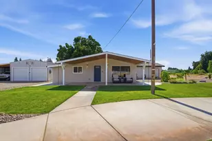 543 S Blossom Rd, Waterford, CA 95386 - Photo 1
