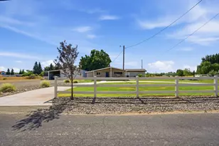 543 S Blossom Rd, Waterford, CA 95386 - Photo 4