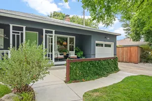 36 Lupine Way, Sacramento, CA 95819 - Photo 2