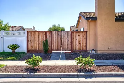 402 Farinelli, Escalon, CA 95320 - Photo 36
