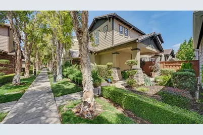 216 W Santa Cruz Way, Mountain House, CA 95391 - Photo 2
