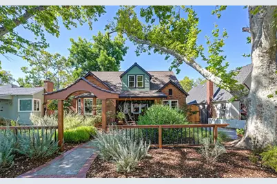2509 10th Avenue, Sacramento, CA 95818 - Photo 1
